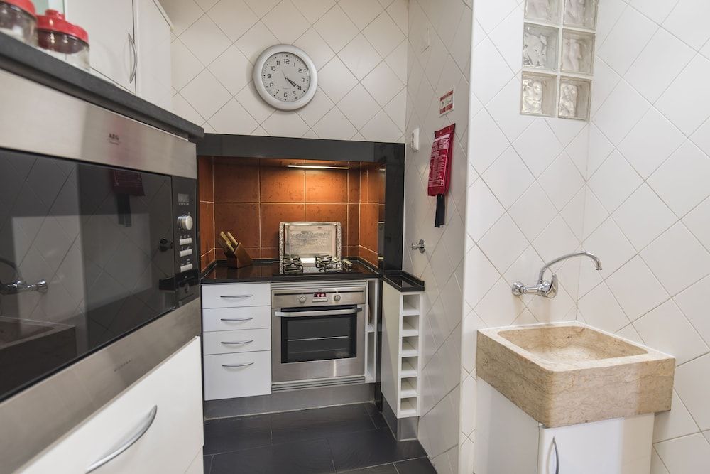 Santa Justa Elevator by Rentestate Apartment, 1 Queen Bed with Sofa bed, Non Smoking 11