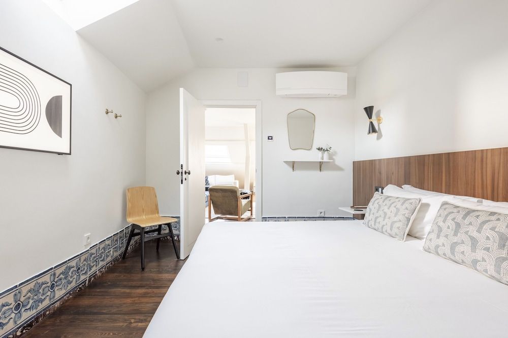 undefined Lisbon Downtown Luxury Family Residence 7