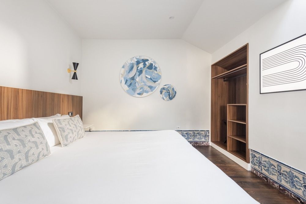 undefined Lisbon Downtown Luxury Family Residence 10