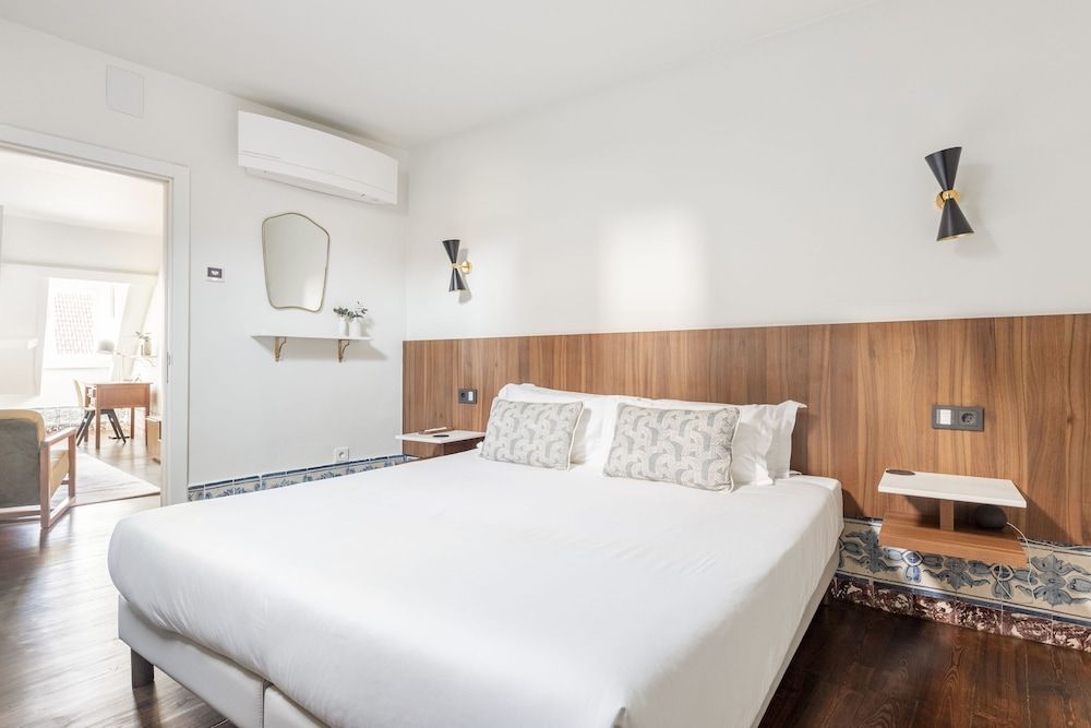 undefined Lisbon Downtown Luxury Family Residence 8