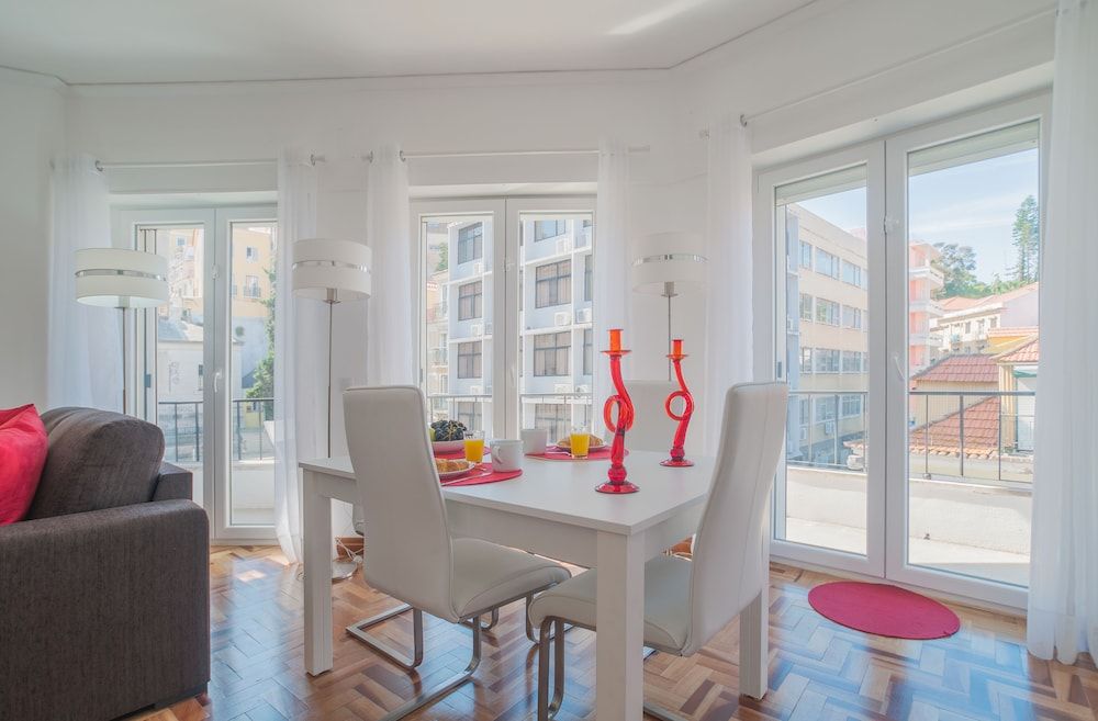 undefined City Center Stylish Apartment 6