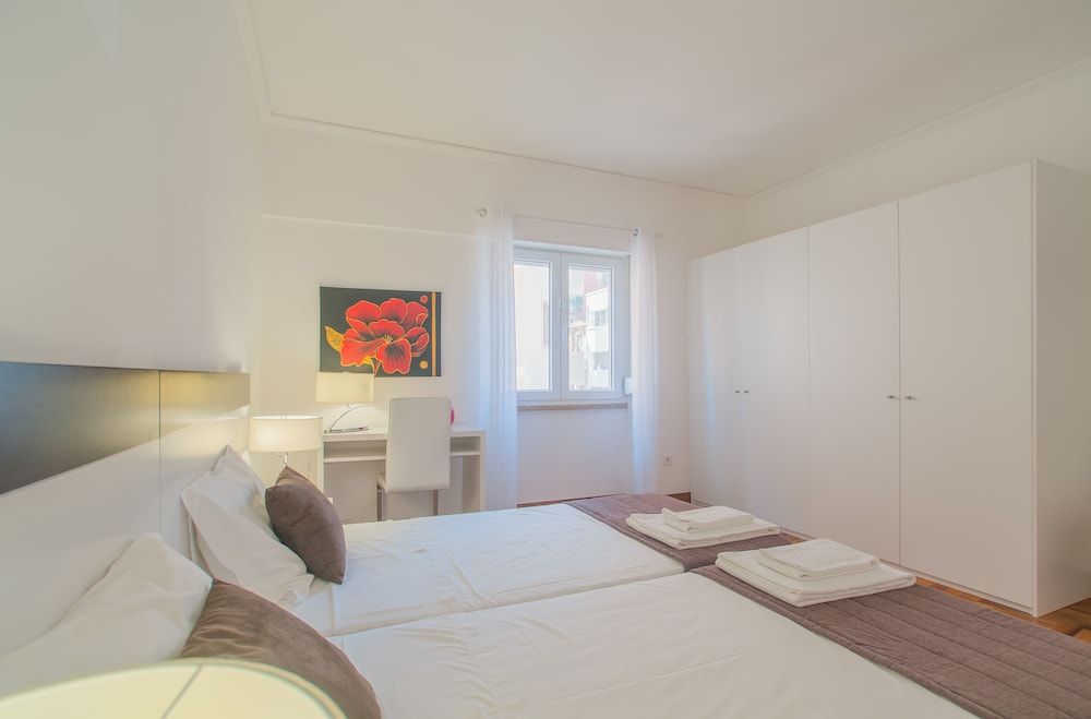 undefined City Center Stylish Apartment 4