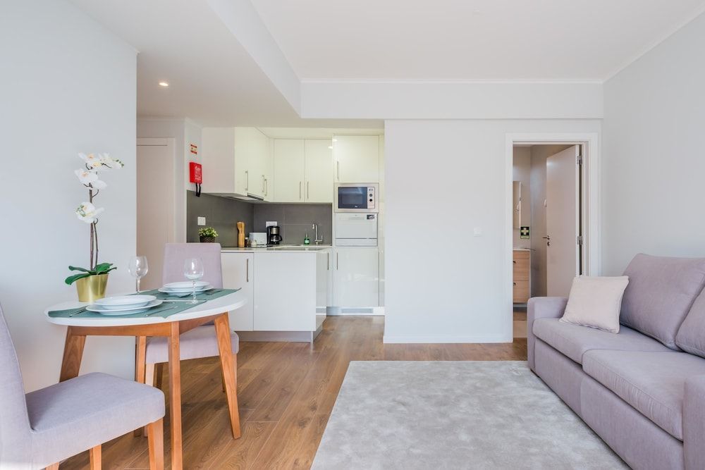 137 Lux Residence Studio (C) 9