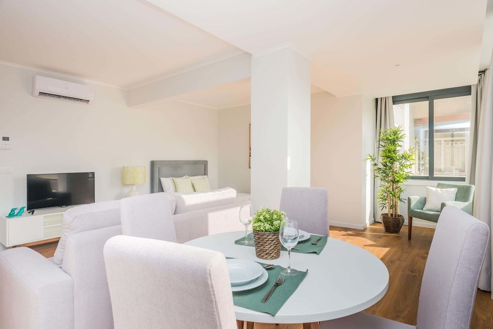 137 Lux Residence Superior Studio, 1 Queen Bed with Sofa bed, Accessible, Non Smoking 8