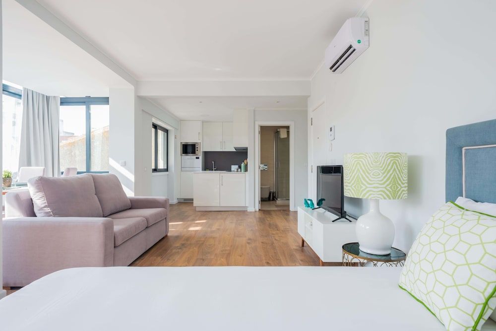 137 Lux Residence Superior Studio, 1 Queen Bed with Sofa bed, Accessible, Non Smoking 7