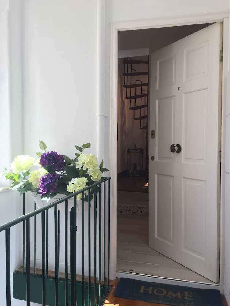 undefined Poiais Lisbon Luxury Apartment 8