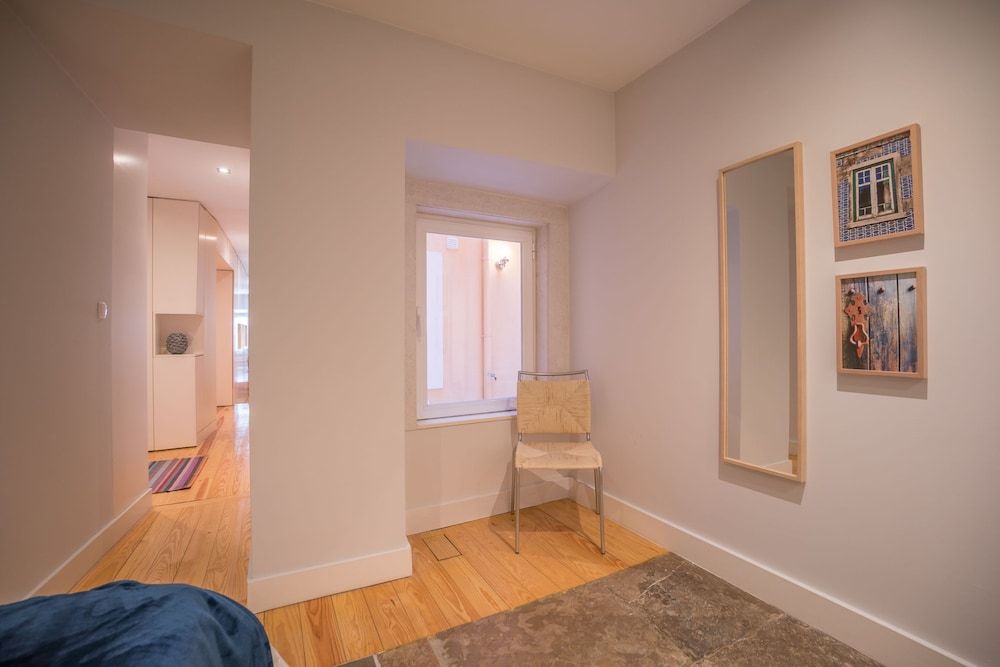 undefined Elegant & Cozy Apartment 8