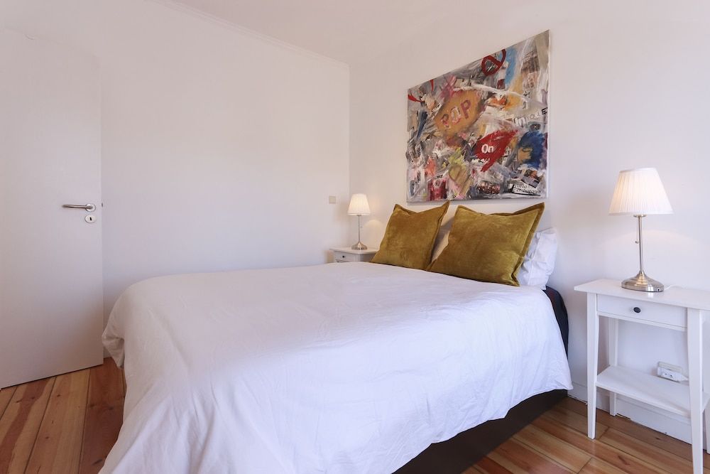 undefined Typical Mouraria by Homing 8