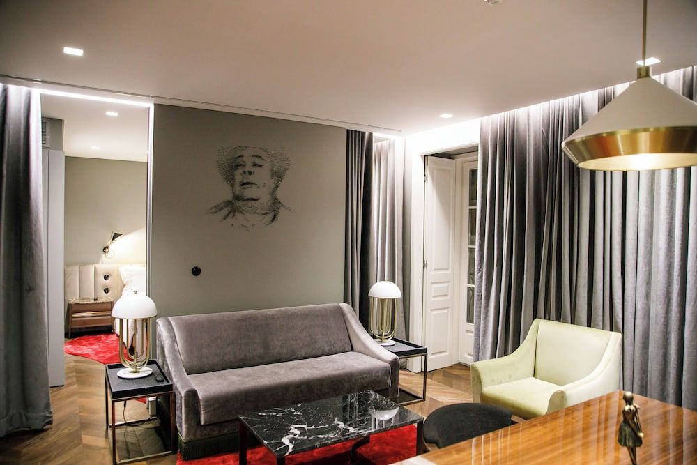 Deluxe Apartment