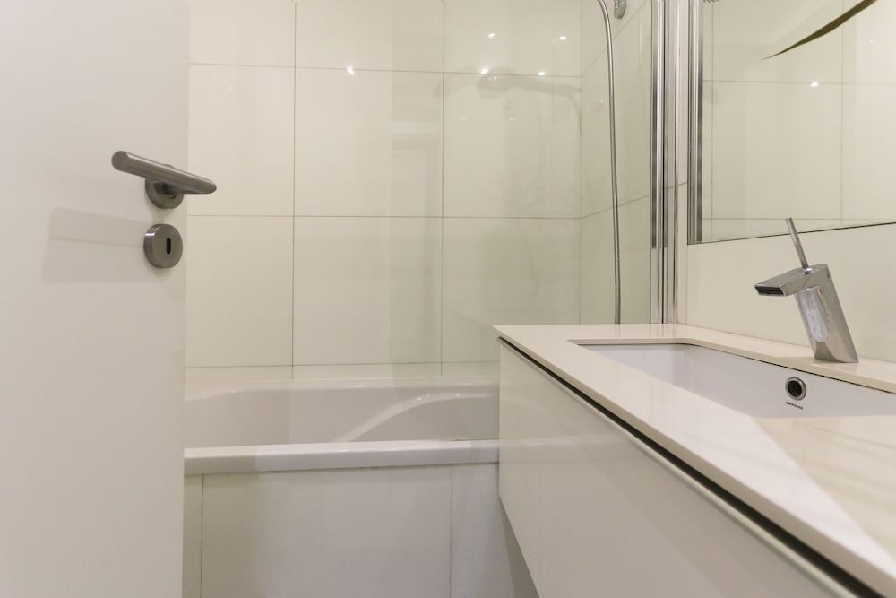 Marques Design I by Homing Apartment, 1 Bedroom, Kitchen 14