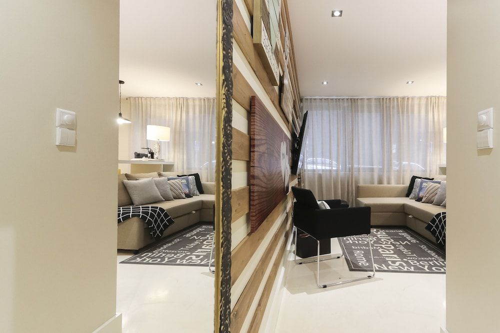 undefined Marques Design I by Homing 8