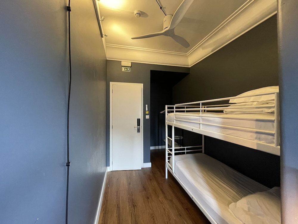 undefined Avenue Rooms & Suites - Hostel 9