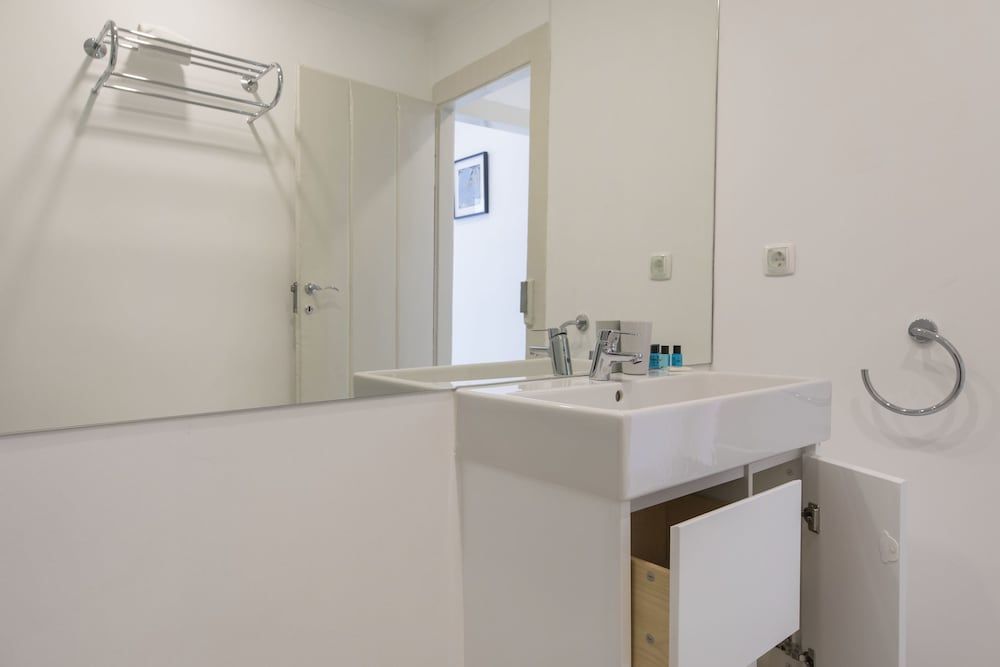 Traditional Duplex Terrace Principe Real Apartment, 1 Queen Bed, Non Smoking 17