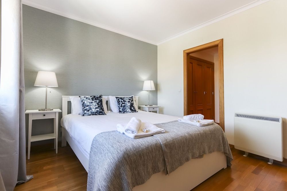 undefined Bellevue Apartment by Homing 4