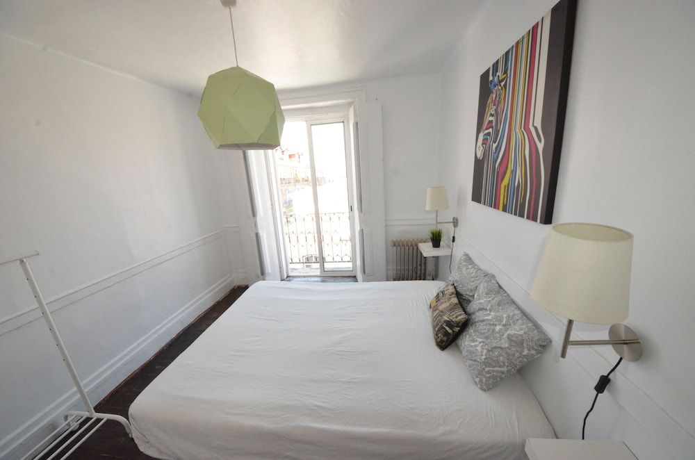 The Original Lisbon Guesthouse Double Room, Shared Bathroom, City View (Terrace) 6