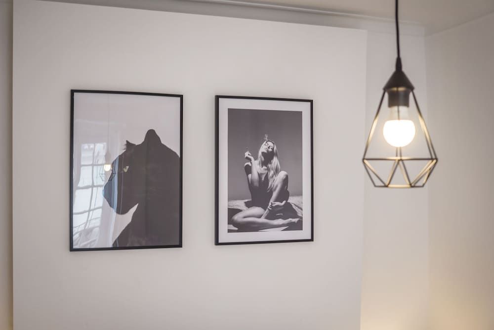 The Original Lisbon Guesthouse Double Room, Shared Bathroom (Sunny) 7