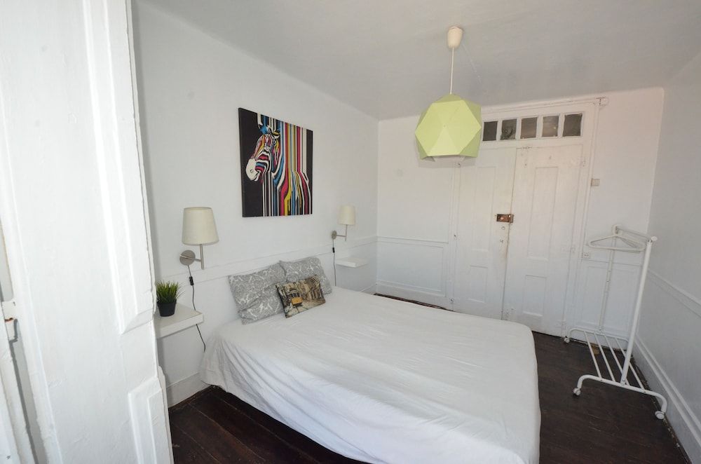 The Original Lisbon Guesthouse Double Room, Shared Bathroom, City View (Terrace) 7