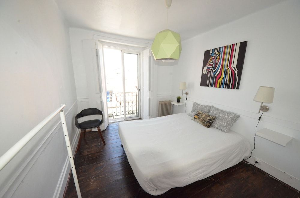 The Original Lisbon Guesthouse Double Room, Shared Bathroom, City View (Terrace) 4