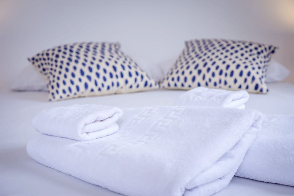 The Original Lisbon Guesthouse Double Room, Shared Bathroom, City View (Bright room) 3