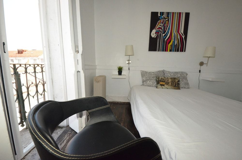 The Original Lisbon Guesthouse Double Room, Shared Bathroom, City View (Terrace) 5