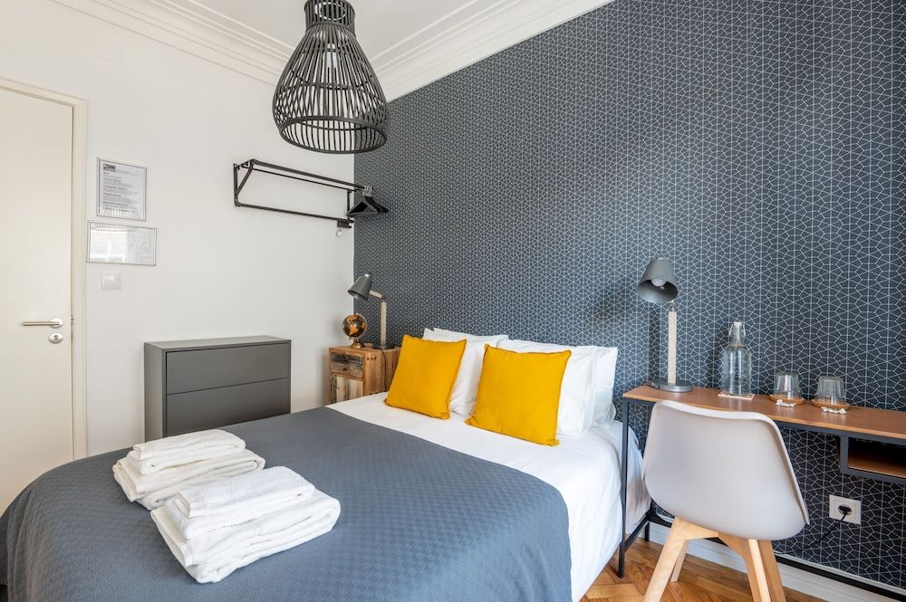 DuMont Lisbon Guesthouse Double Room with shared bathroom 12