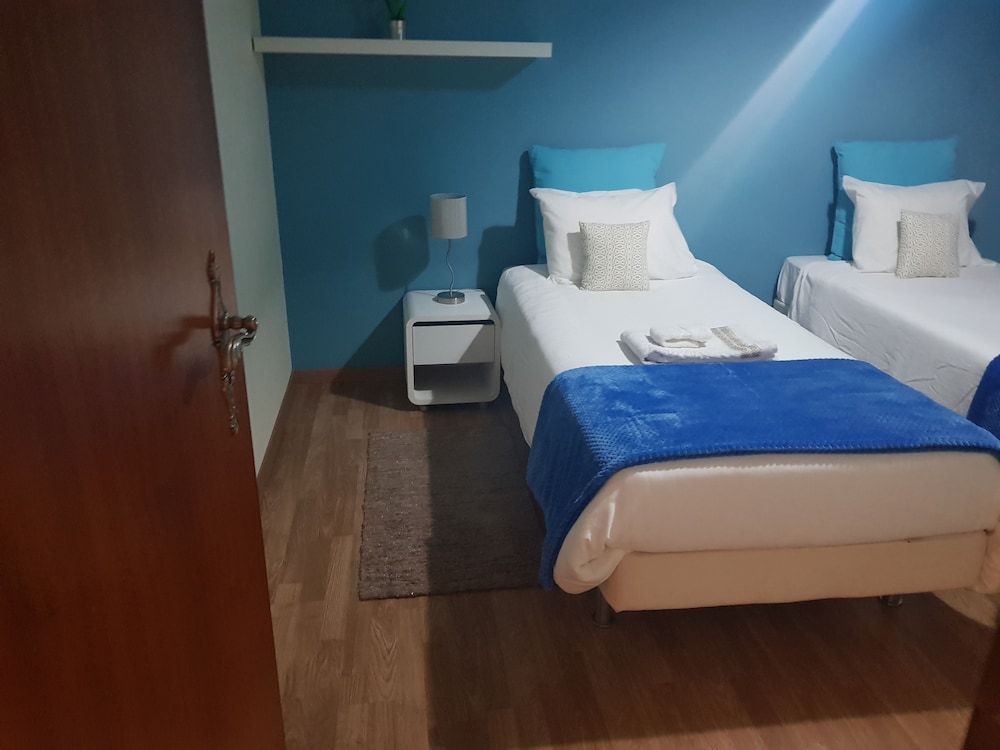 undefined Bright Spacious Lisbon 8