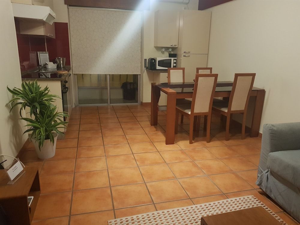 Bright Spacious Lisbon Townhome, 2 Bedrooms 12