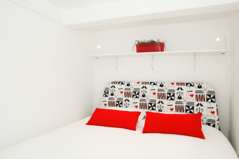 undefined Best Terrace River view Alfama Apartment 10