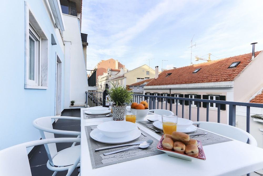 undefined Estrela Terrace by Homing 8