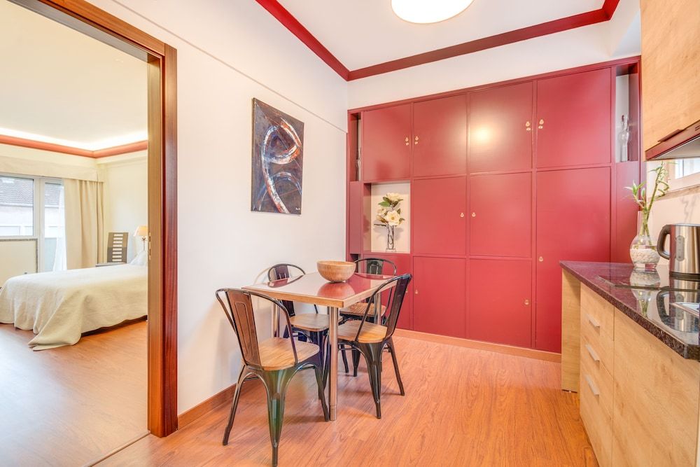 undefined Cosmopolis 2 9