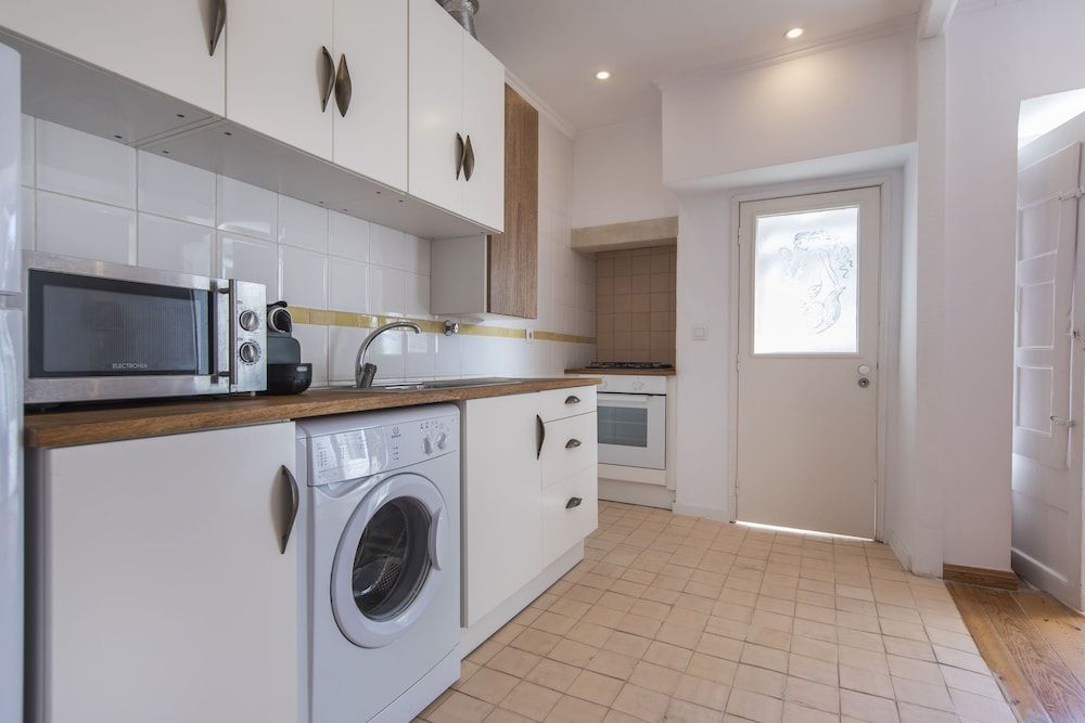 undefined A Pearl in Graceland 8