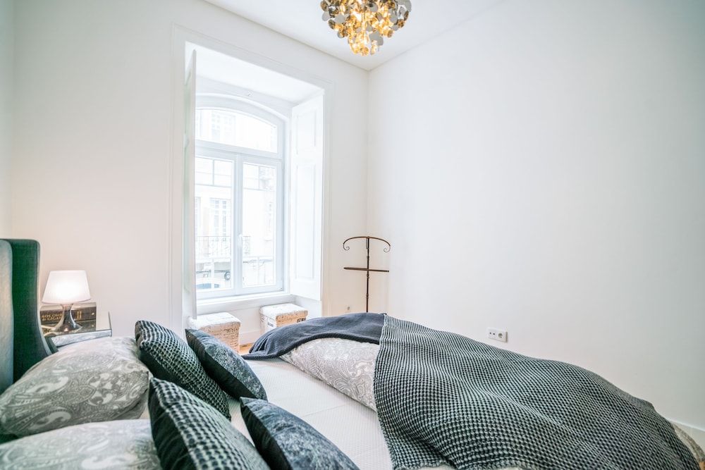 Estrela Neoclassical Apt River View Apartment, 4 Bedrooms, Balcony, River View 18