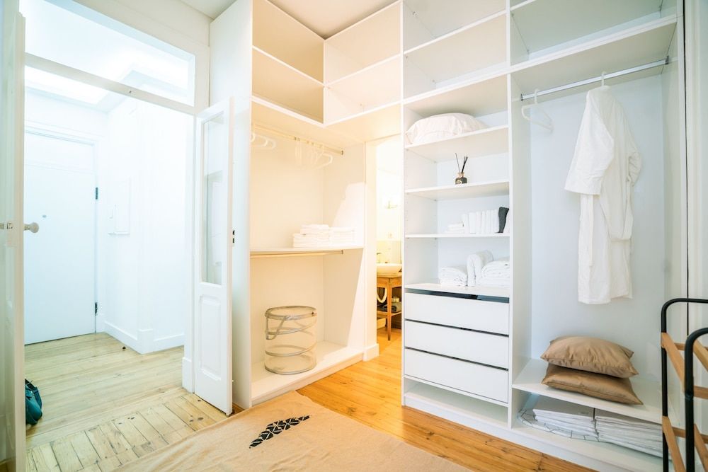 Estrela Neoclassical Apt River View Apartment, 4 Bedrooms, Balcony, River View 9