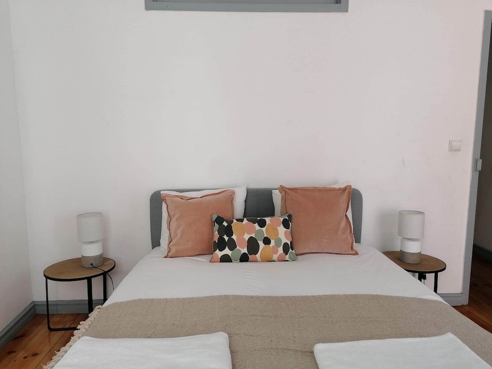 undefined Stunning Apartment With Yard in Alfama 4