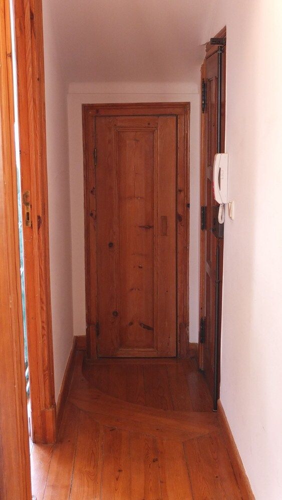 Quiet and Sunny central Lisbon apartment Apartment, 1 Bedroom, Terrace, City View 15