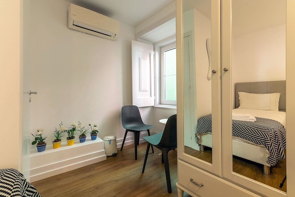 Bairro Alto Palace Apartment for Large Groups City Apartment, Multiple Beds 42