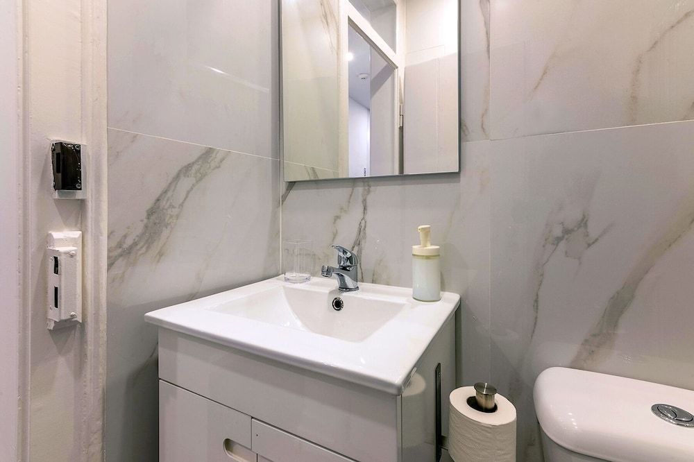 Bairro Alto Palace Apartment for Large Groups City Apartment, Multiple Beds 33