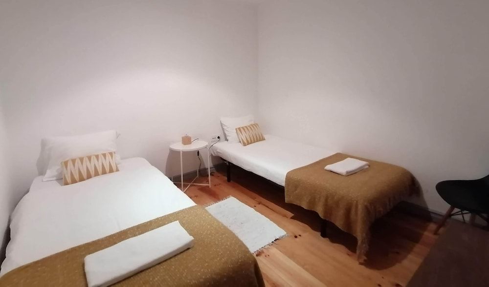 undefined Apartment With Yard in Alfama 8