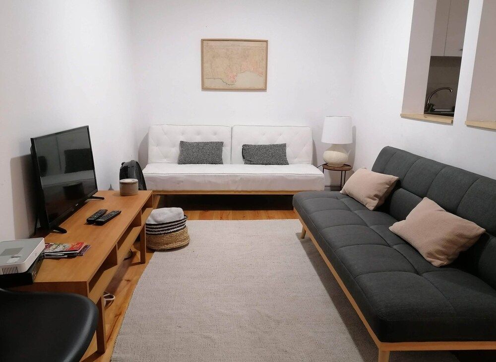 undefined Apartment With Yard in Alfama