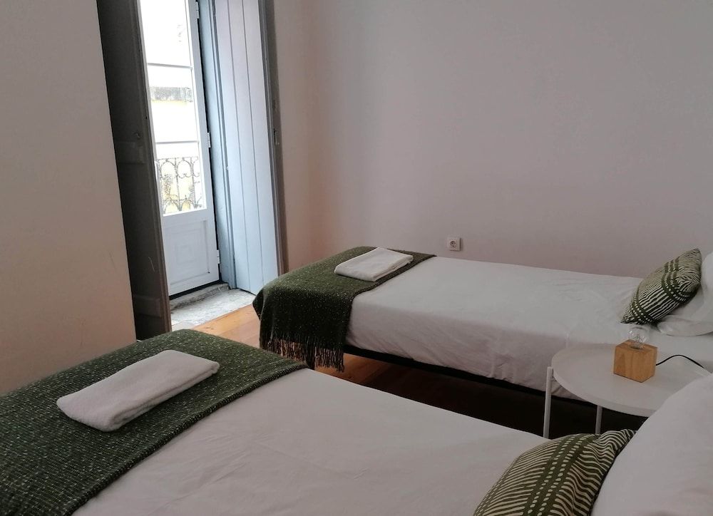 undefined Apartment With Yard in Alfama 10