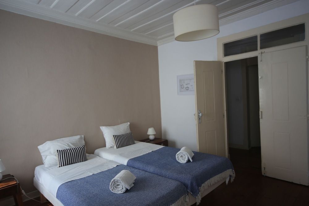 undefined Stunning Apartment Near Chiado 3