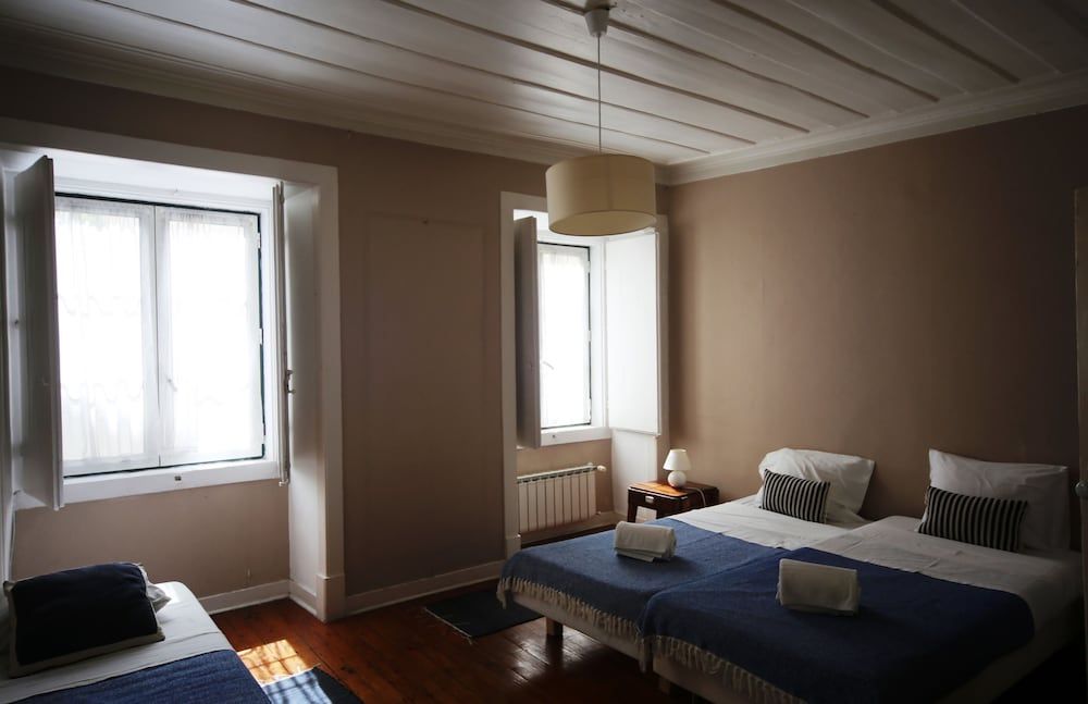 undefined Stunning Apartment Near Chiado 4