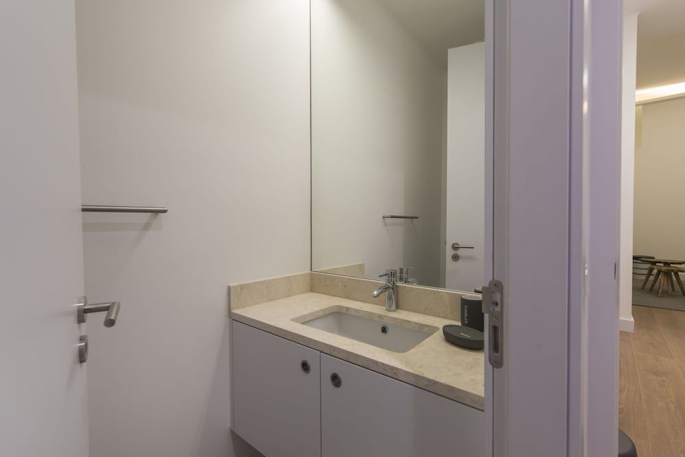 High Ceiling Duplex Apt Cais do Sodre Apartment, 1 Queen Bed, Non Smoking 34