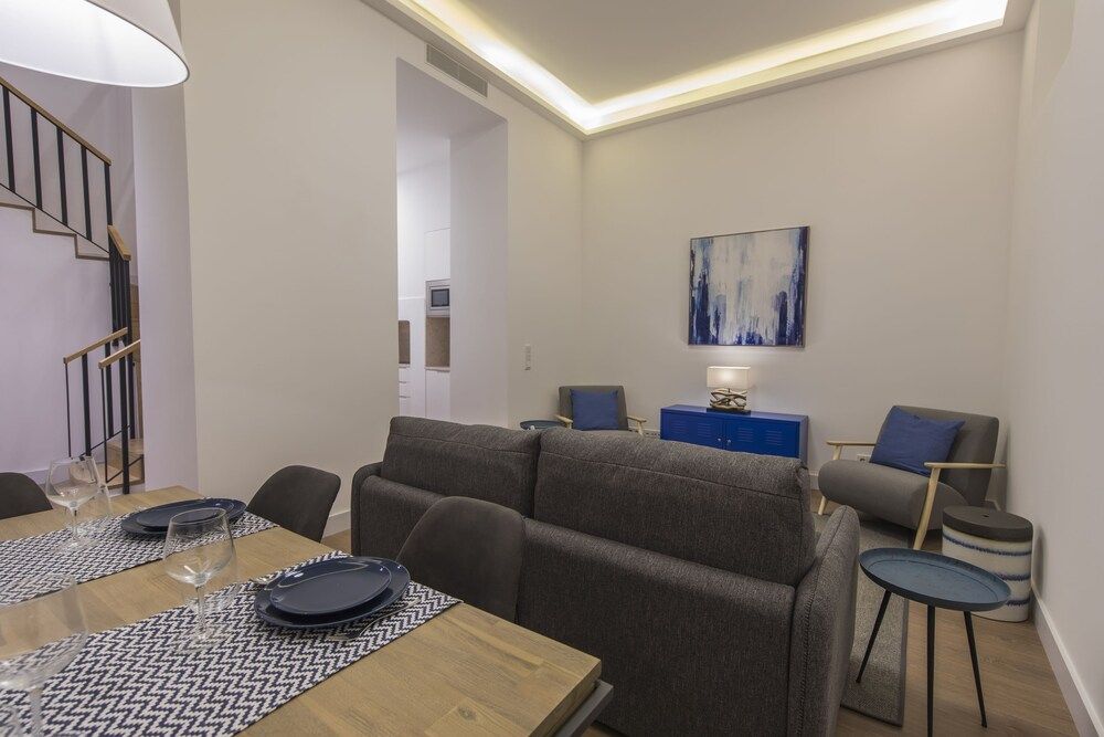 High Ceiling Duplex Apt Cais do Sodre Apartment, 1 Queen Bed, Non Smoking 25