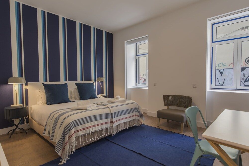 undefined High Ceiling Duplex Apt Cais do Sodre 10