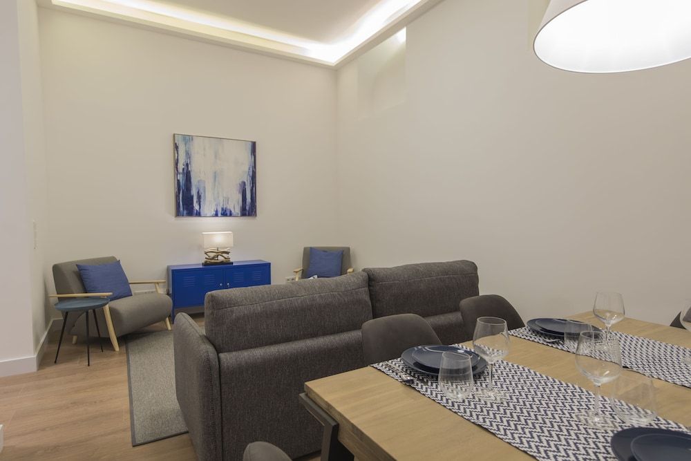 High Ceiling Duplex Apt Cais do Sodre Apartment, 1 Queen Bed, Non Smoking 26