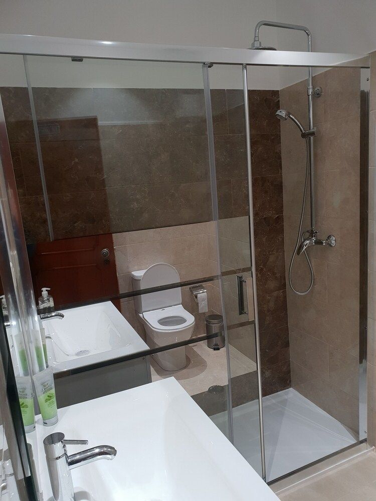 Zuni Guest House Standard Double Room, Shared Bathroom 4