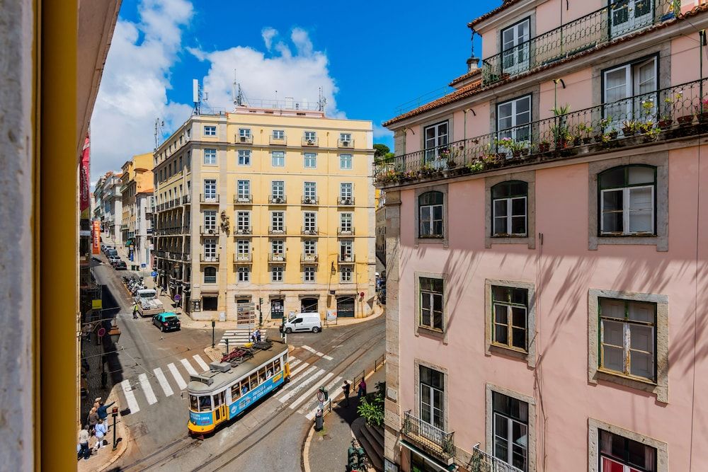 undefined Downtown 75 Prestige 4