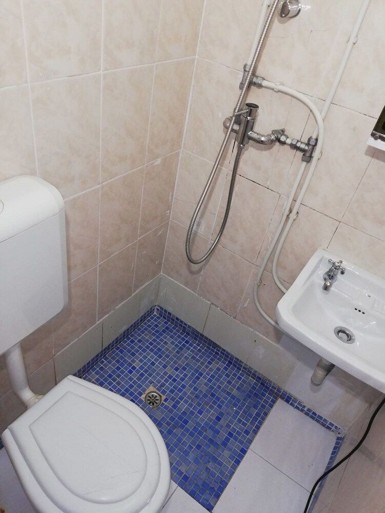 Inn Lisboa Economy Twin Room, City View 4