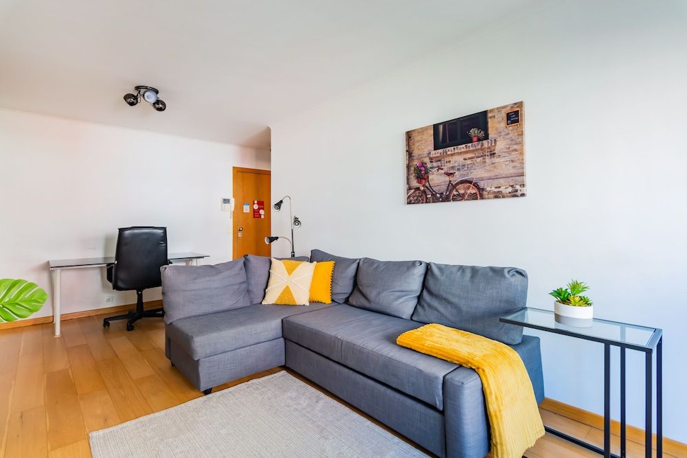 undefined Olaias Flat 9